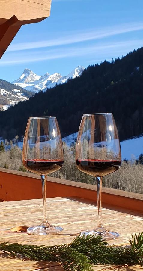 Bienvenue Dans Notre Chalet! Appartement Les Sitelles Le Grand-Bornand Luaran gambar